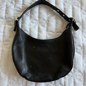 GENUINE LEATHER Elegant Black Leather Hobo Bag